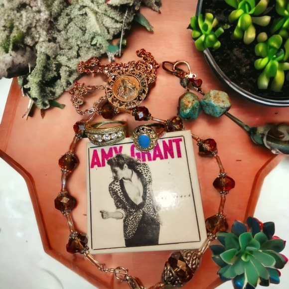 Vintage religious collection lot of jewelry - Picture 1 of 3